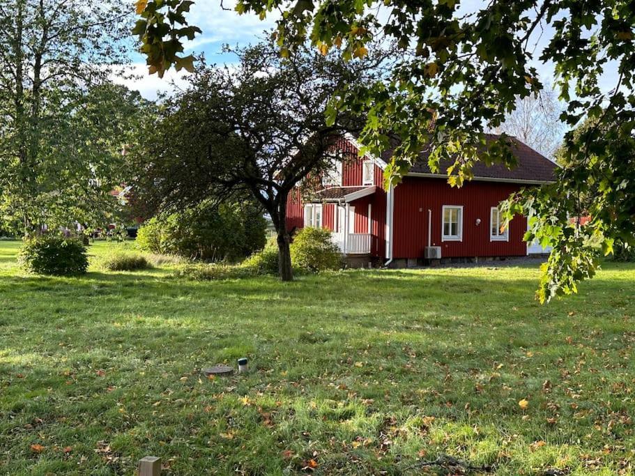 Praestgarden 303 Vaestra Tunhem Villa Eksteriør billede